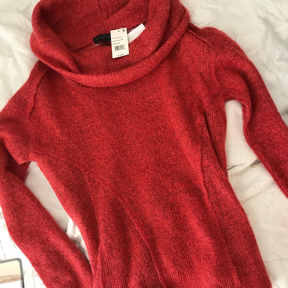 BRAND NEW rust/red cowl neck sweater - size medium